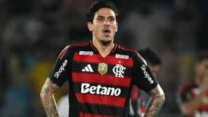 Flamengo brilha com 11 gols no Jogo das Estrelas, Zico dá recado para 2026 hoje no Maracanã