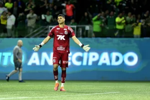 Flamengo anuncia 3 reforços agora e planeja manter estrelas para 2026