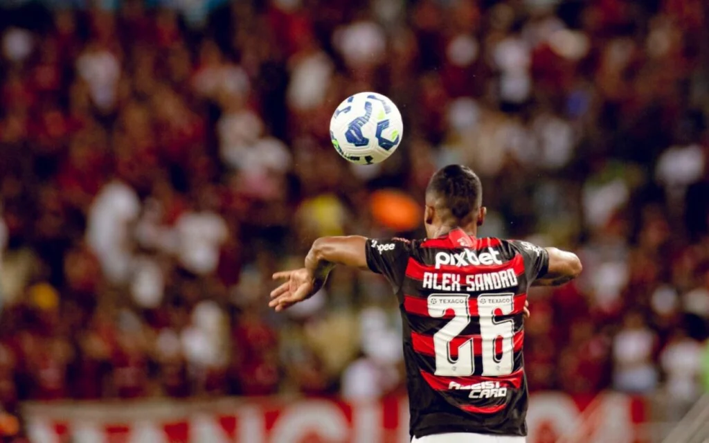 Agora Alex Sandro valoriza retorno de Lucas Paquetá para reforçar Flamengo