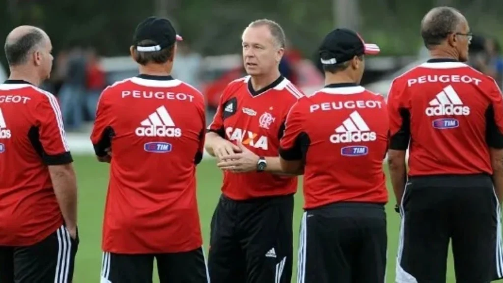 Mano Menezes é o novo técnico da seleção peruana agora