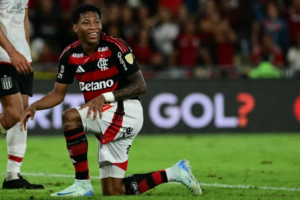 Flamengo em 2026: Gonzalo Plata surpreende com treino de força hoje na praia e Lorran ganha elogios na Itália Flamengo em 2026: Gonzalo Plata surpreende com treino de força hoje na praia e Lorran ganha elogios na Itália