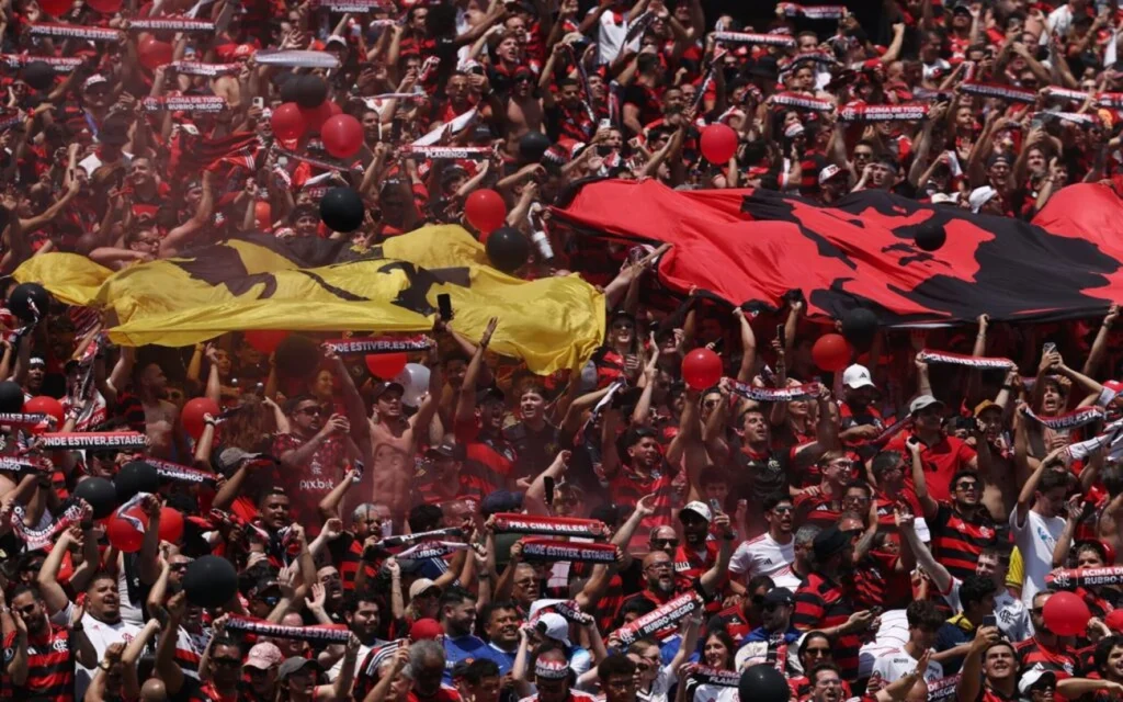 Botafogo x Flamengo hoje com torcida dividida terá esquema de segurança reforçado com 500 policiais Botafogo x Flamengo hoje com torcida dividida terá esquema de segurança reforçado com 500 policiais