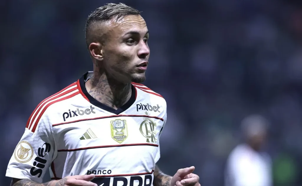 Flamengo vence Vitória 2 a 0 com gols de Pulgar e Cebolinha