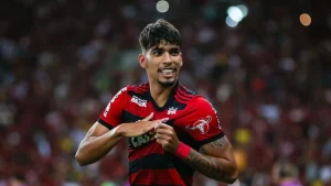 Lucas Paquetá agora no Flamengo após superar ofertas de gigantes por 42 milhões de euros